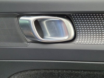 2021 Volvo XC40 R-Design