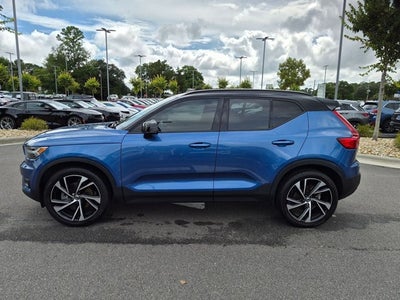 2021 Volvo XC40 R-Design
