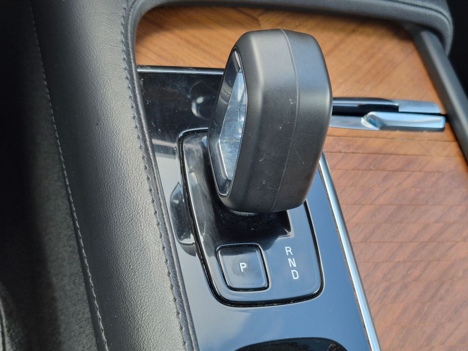 2023 Volvo XC90 Recharge Plug-In Hybrid T8 Plus Dark Theme 7 Passenger