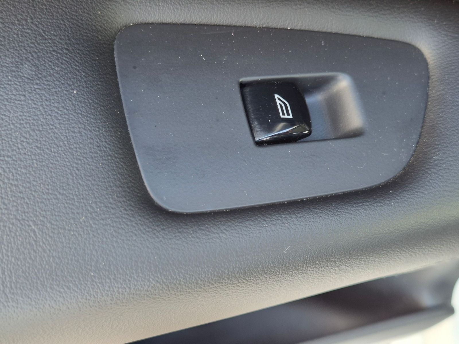 2023 Volvo XC90 Recharge Plug-In Hybrid T8 Plus Dark Theme 7 Passenger