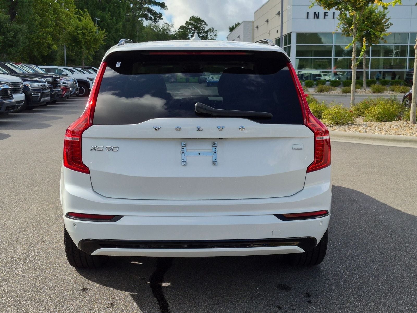 2023 Volvo XC90 Recharge Plug-In Hybrid T8 Plus Dark Theme 7 Passenger