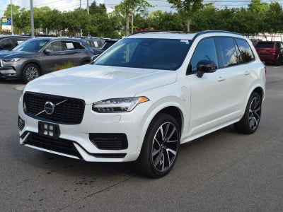2023 Volvo XC90 Recharge Plug-In Hybrid T8 Plus Dark Theme 7 Passenger