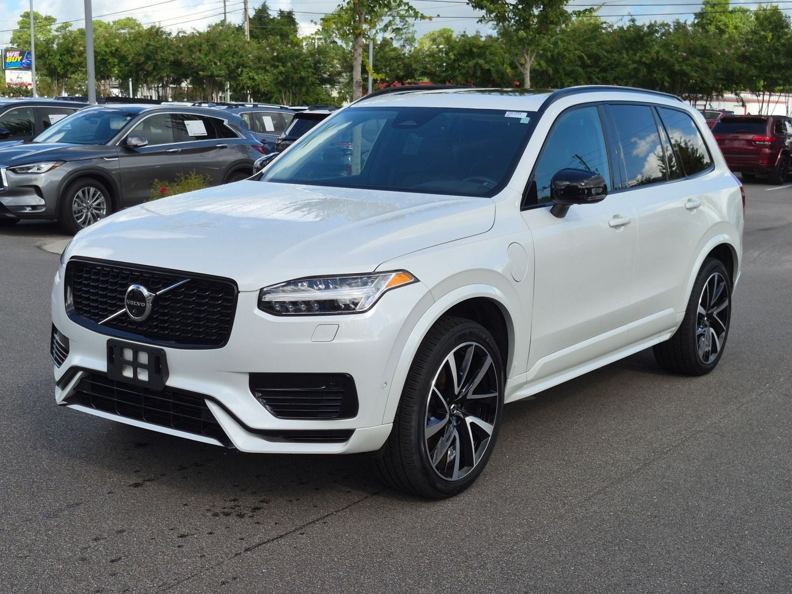 2023 Volvo XC90 Recharge Plug-In Hybrid T8 Plus Dark Theme 7 Passenger