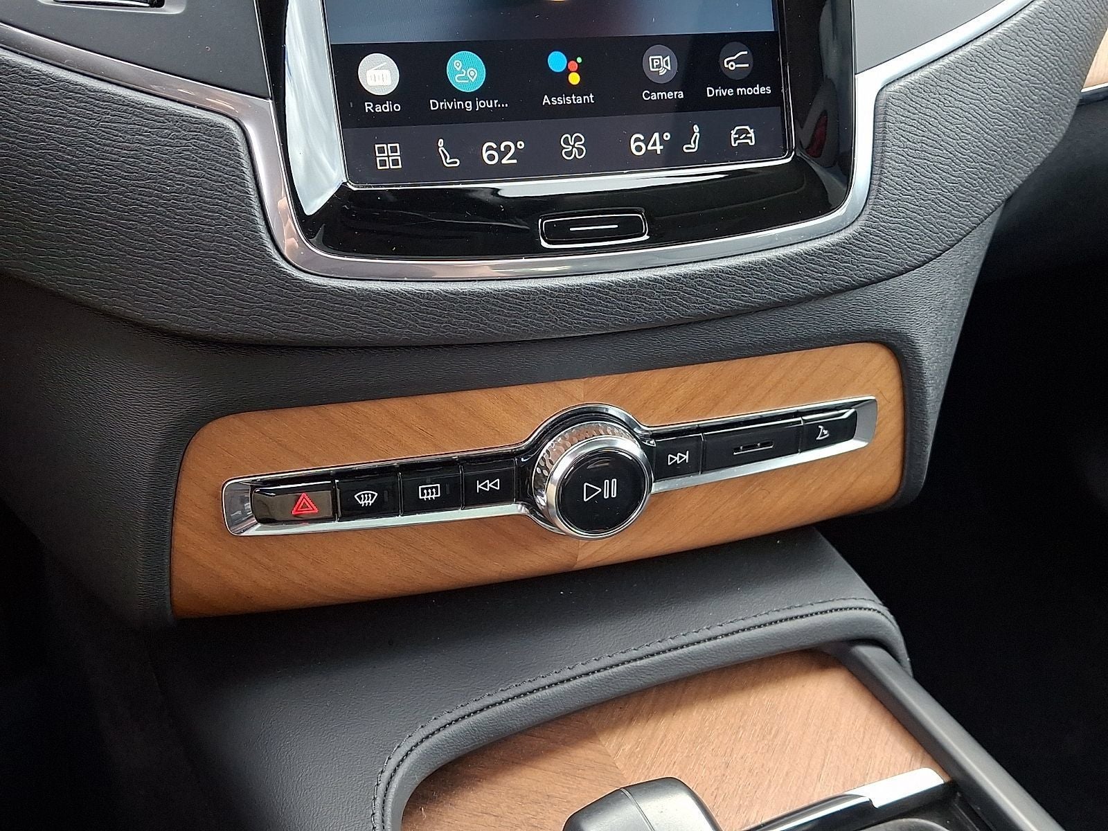 2025 Volvo XC90 Plug-In Hybrid T8 Core 7 Passenger
