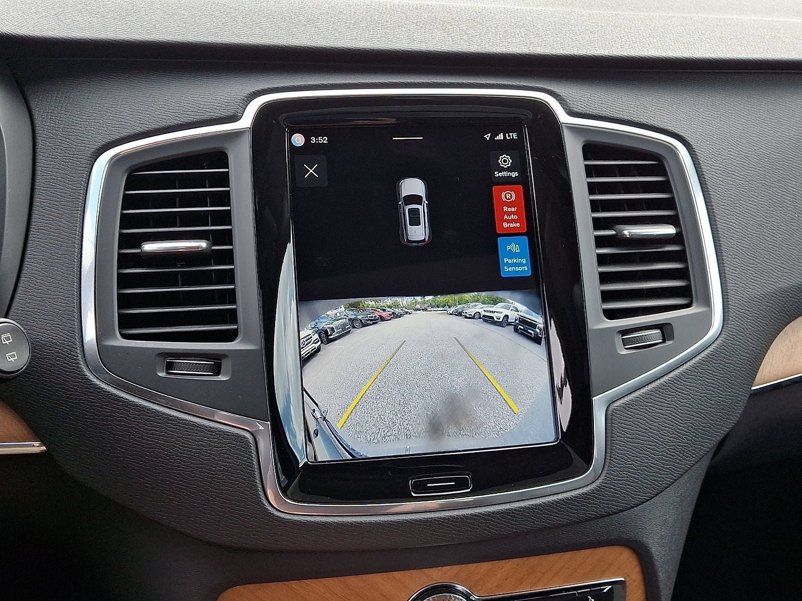 2025 Volvo XC90 Plug-In Hybrid T8 Core 7 Passenger