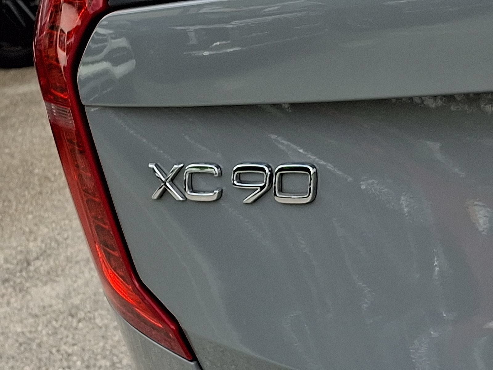 2025 Volvo XC90 Plug-In Hybrid T8 Core 7 Passenger