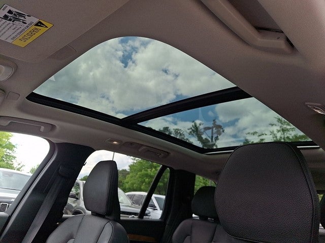 2025 Volvo XC90 Plug-In Hybrid T8 Core 7 Passenger