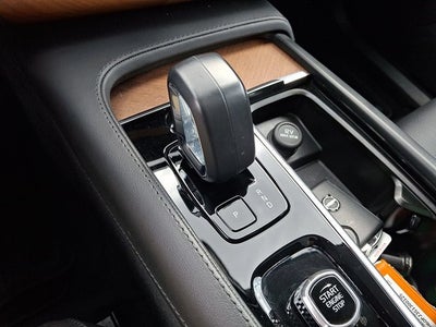 2025 Volvo XC90 Plug-In Hybrid T8 Core 7 Passenger