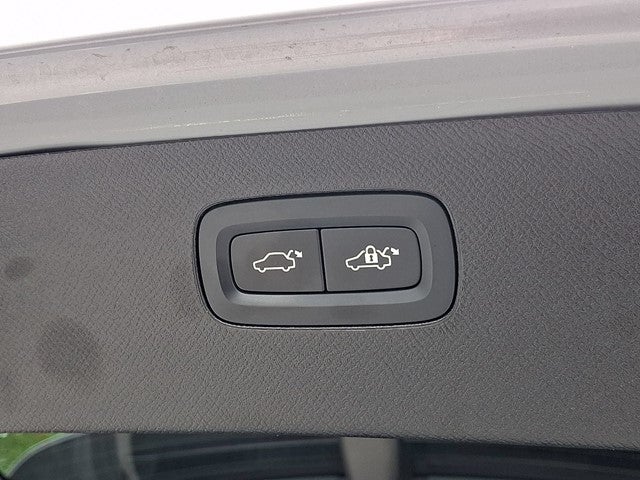 2025 Volvo XC90 Plug-In Hybrid T8 Core 7 Passenger