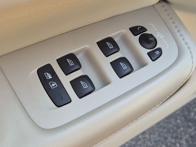 2022 Volvo XC60 B5 Inscription