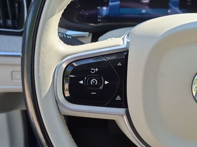 2022 Volvo XC60 B5 Inscription