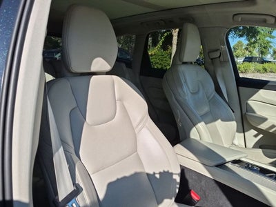 2022 Volvo XC60 B5 Inscription
