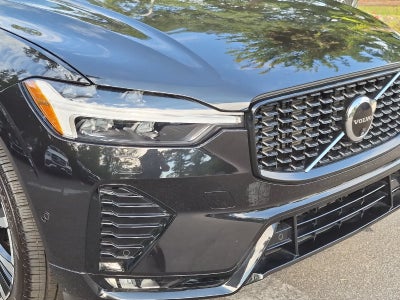 2024 Volvo XC60 B5 Ultimate Dark Theme