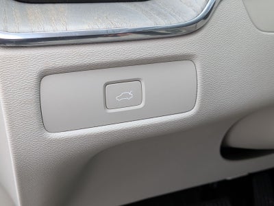 2023 Volvo XC60 B5 Ultimate Dark Theme