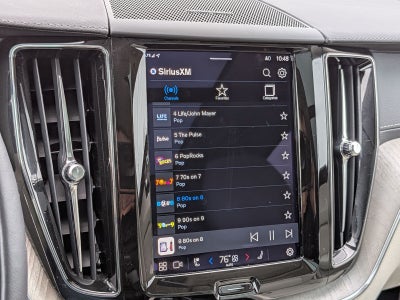 2023 Volvo XC60 B5 Ultimate Dark Theme