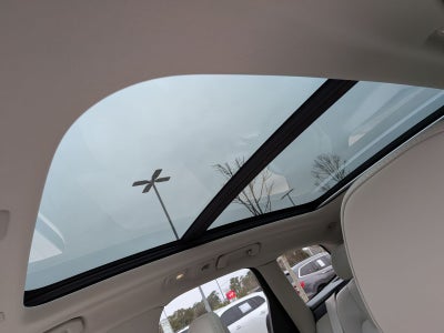 2023 Volvo XC60 B5 Ultimate Dark Theme