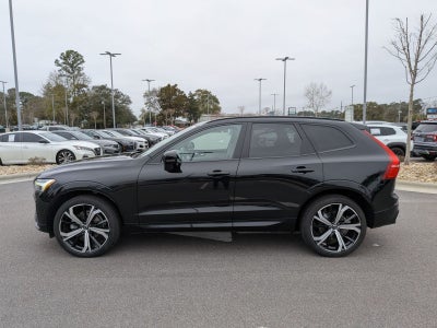 2023 Volvo XC60 B5 Ultimate Dark Theme