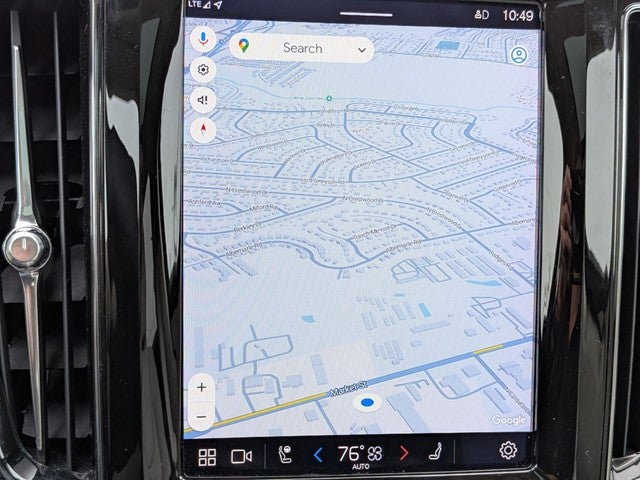 2023 Volvo XC60 B5 Ultimate Dark Theme