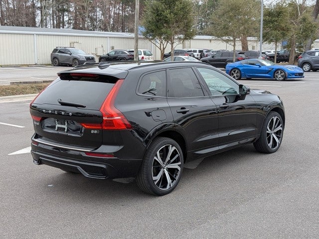 2023 Volvo XC60 B5 Ultimate Dark Theme