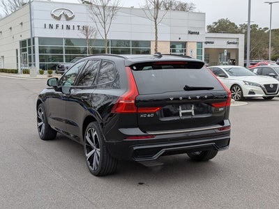 2023 Volvo XC60 B5 Ultimate Dark Theme