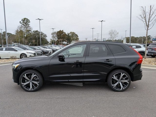 2023 Volvo XC60 B5 Ultimate Dark Theme