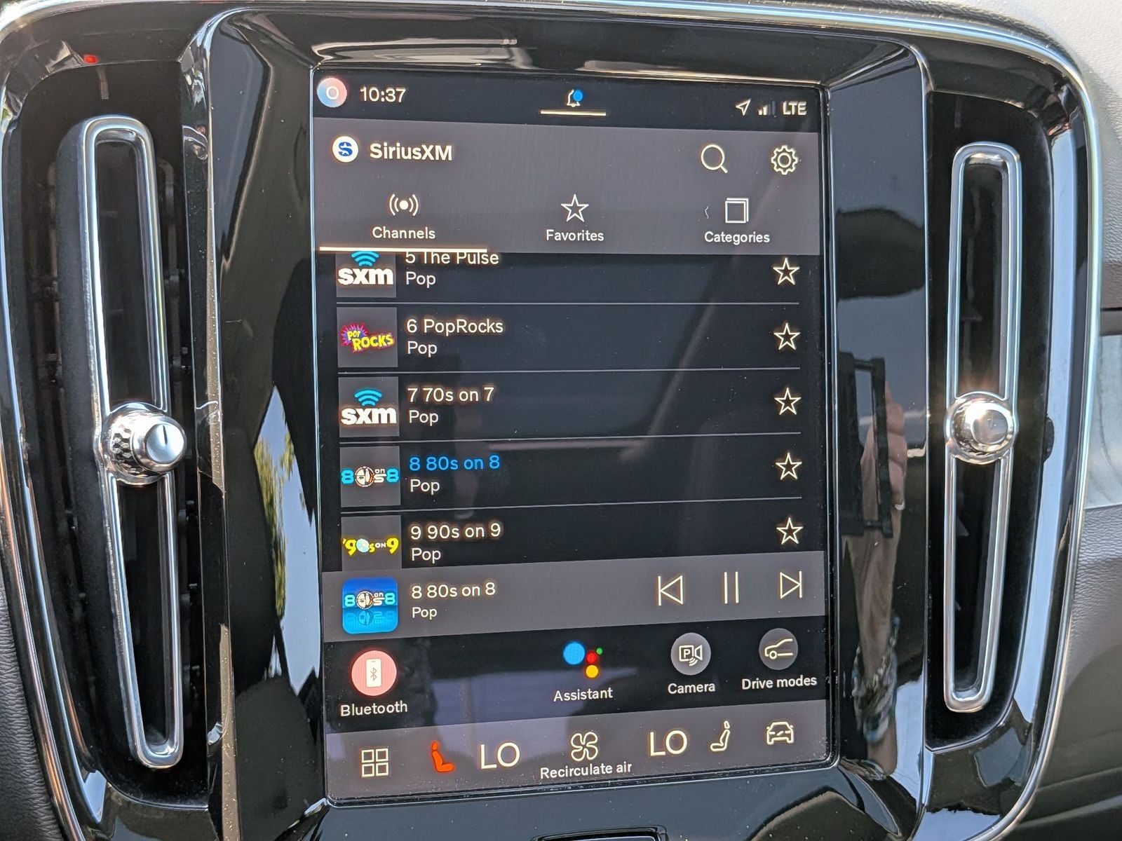 2025 Volvo XC40 B5 Plus Bright Theme