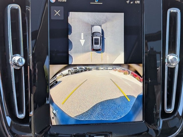2025 Volvo XC40 B5 Plus Bright Theme