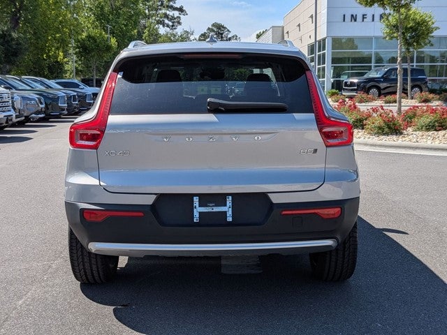 2025 Volvo XC40 B5 Plus Bright Theme