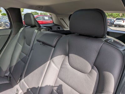 2025 Volvo V60 Cross Country B5 Plus