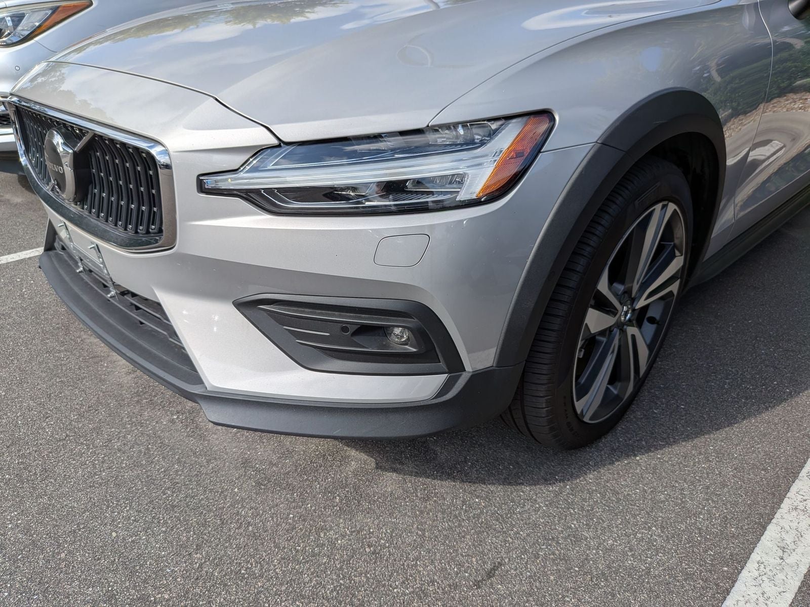 2025 Volvo V60 Cross Country B5 Plus