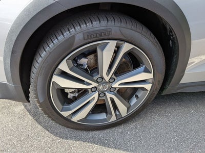 2025 Volvo V60 Cross Country B5 Plus