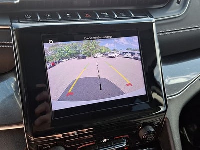 2023 Jeep Grand Cherokee Laredo