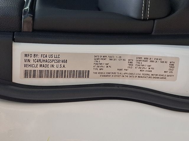 2023 Jeep Grand Cherokee Laredo
