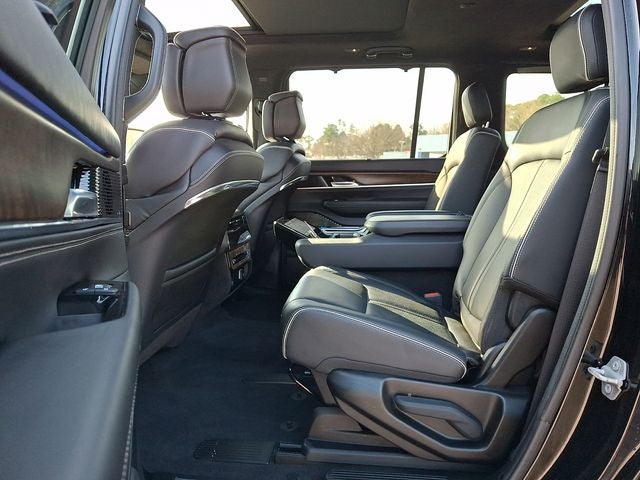 2022 Jeep Grand Wagoneer Series II