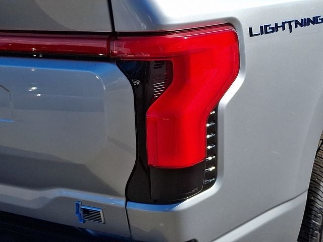 2022 Ford F-150 Lightning Lariat