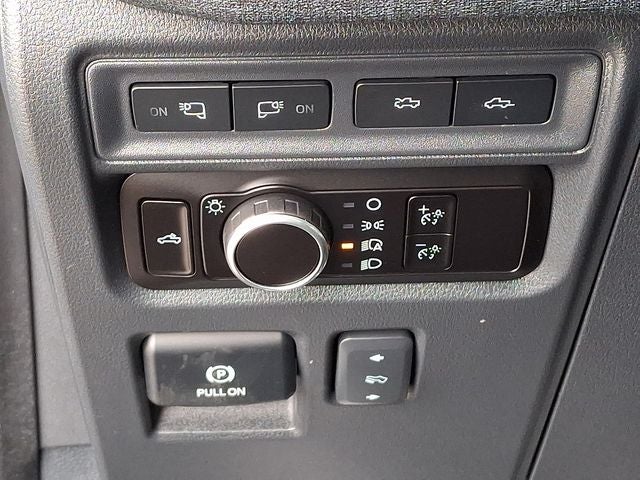 2023 Ford F-150 Lightning Lariat