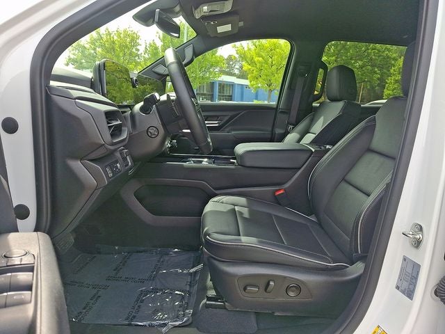 2025 Chevrolet Silverado EV LT