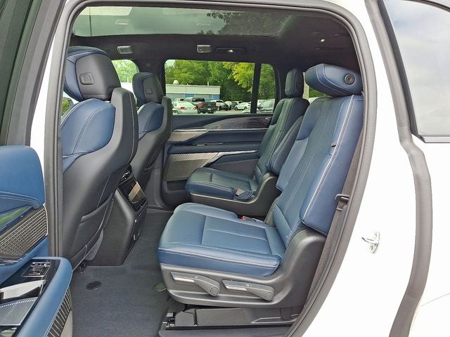 2025 Cadillac ESCALADE IQ Sport 2