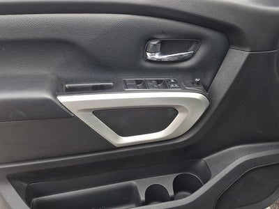 2022 Nissan Titan SV