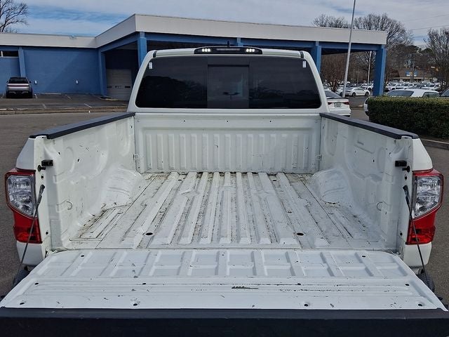 2022 Nissan Titan SV