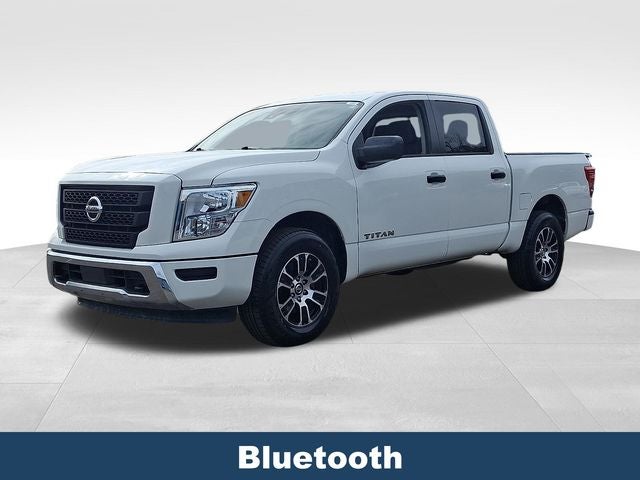 2022 Nissan Titan SV