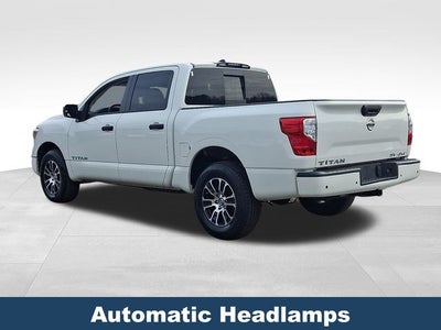 2022 Nissan Titan SV