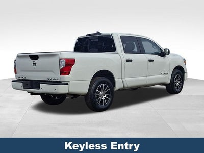 2022 Nissan Titan SV