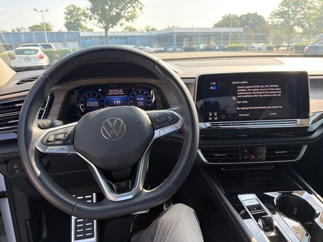2024 Volkswagen Atlas 2.0T SEL Premium R-Line