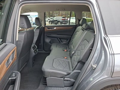 2025 Volkswagen Atlas 2.0T SE w/Technology
