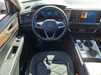 2025 Volkswagen Atlas 2.0T SE w/Technology