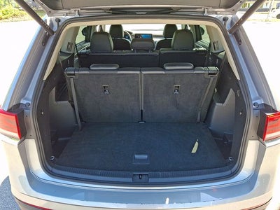 2025 Volkswagen Atlas 2.0T SE w/Technology