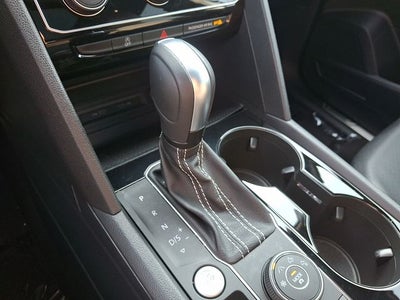 2022 Volkswagen Atlas Cross Sport 2.0T SEL R-Line