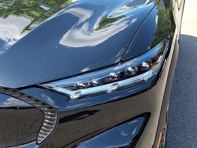 2022 Ford Mustang Mach-E Select