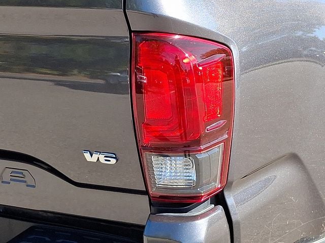 2022 Toyota Tacoma SR V6